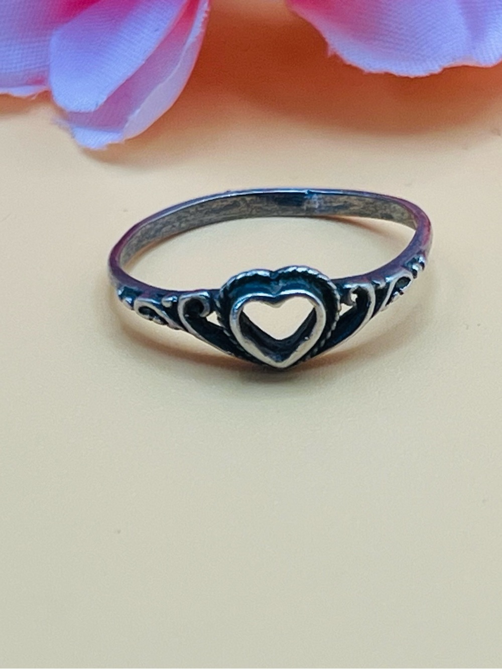 vintage Silver Heart Ring size 8